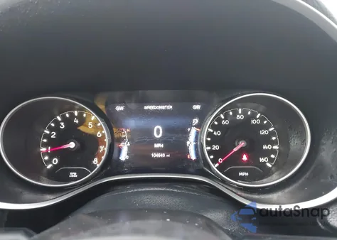 2018 Jeep Compass Latitude 4X4 из США, поврежденный, VIN 3C4NJDBB5JT103718